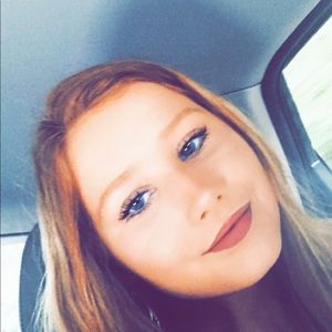 Meet your Posher, Anna kay